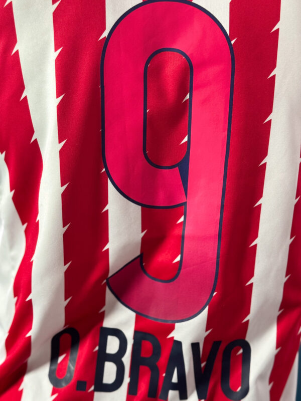 Chivas 15-16 Local Omar Bravo #9 Rosa - Image 4