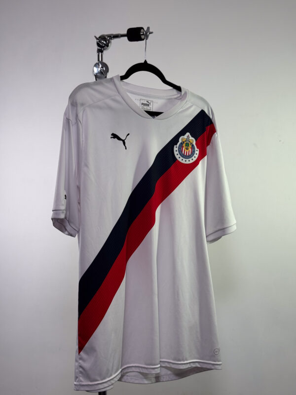 Chivas Visita 16-17