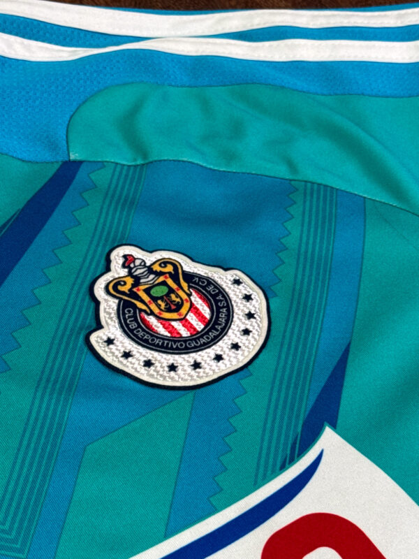 Chivas Tercera 11-12 Manga Larga - Image 3