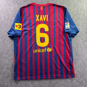 Barcelona Local 11-12 Xavi Hernandez #6